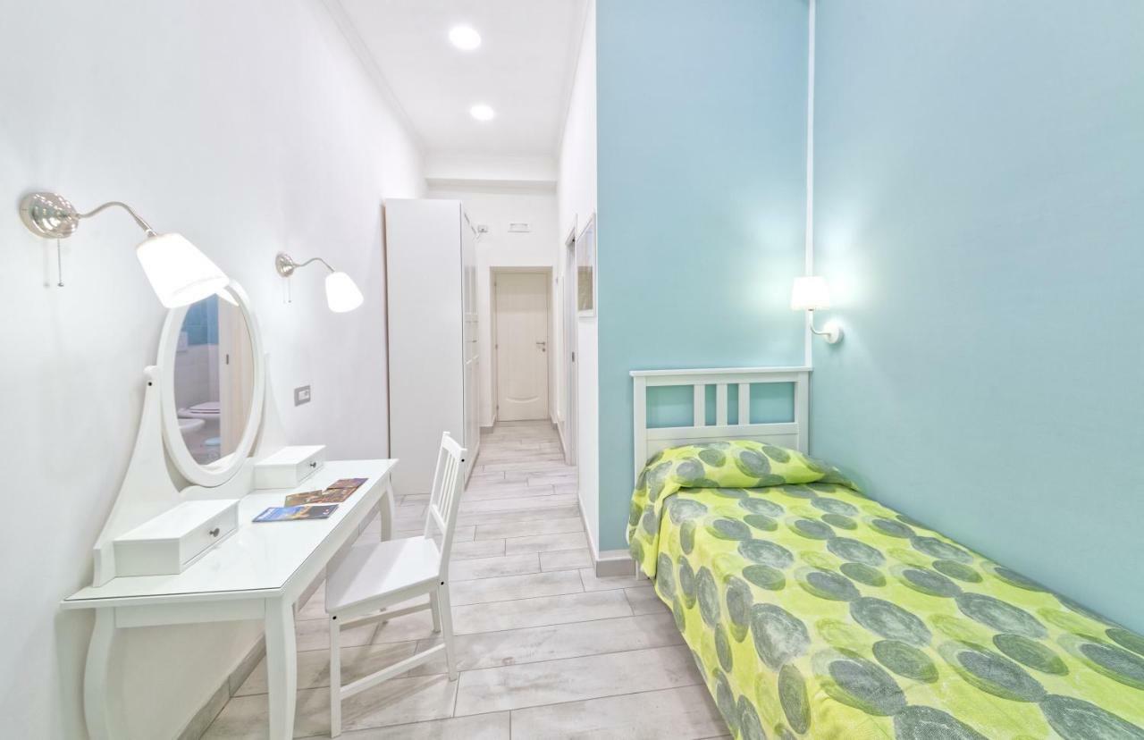 B&B Rest A Napoli Екстер'єр фото